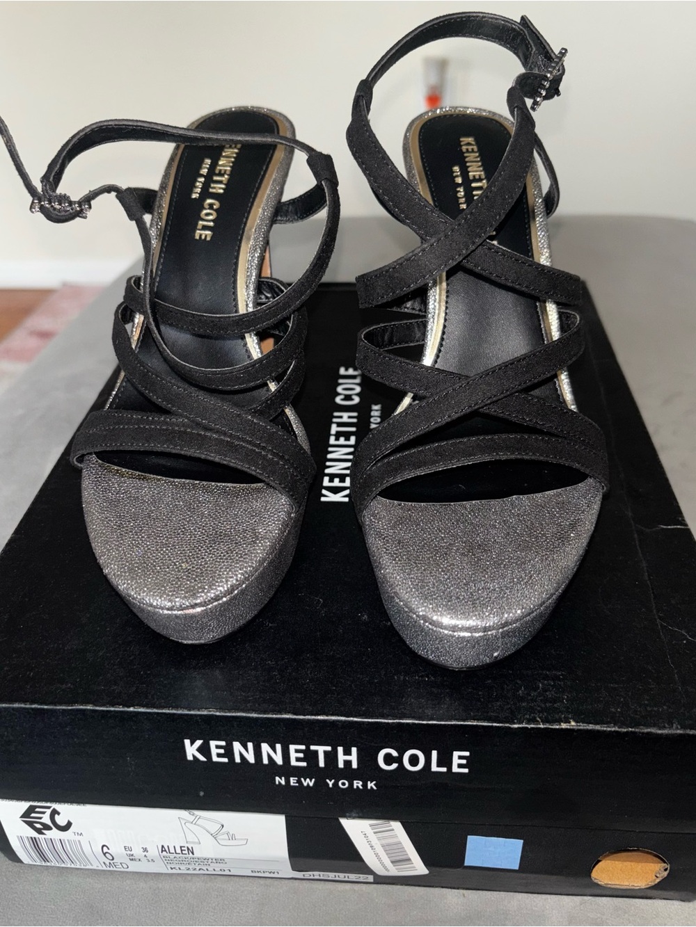 Kenneth Cole Black Strappy Heeled Sandals with Metallic Silver Toe